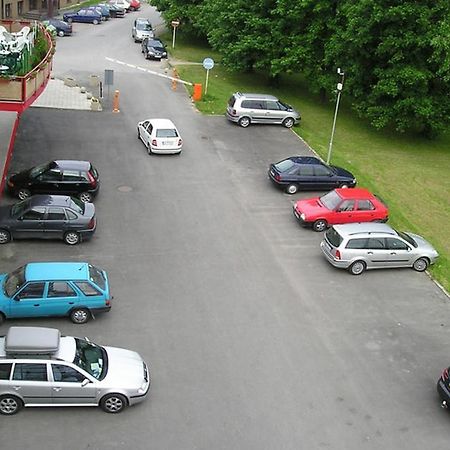 Hotel Lipa Чадца Экстерьер фото