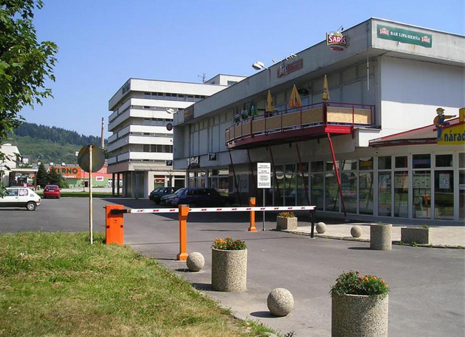 Hotel Lipa Чадца Экстерьер фото