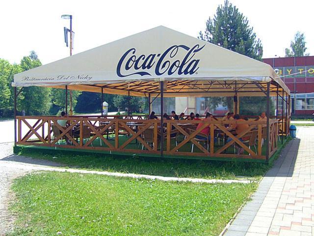 Hotel Lipa Чадца Экстерьер фото
